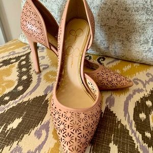 Jessica Simpson Pums.